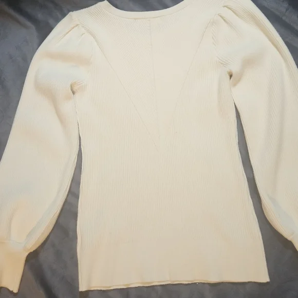 Classic Cream Crew Neck Ribbed Sweater - Picture 4 of 6